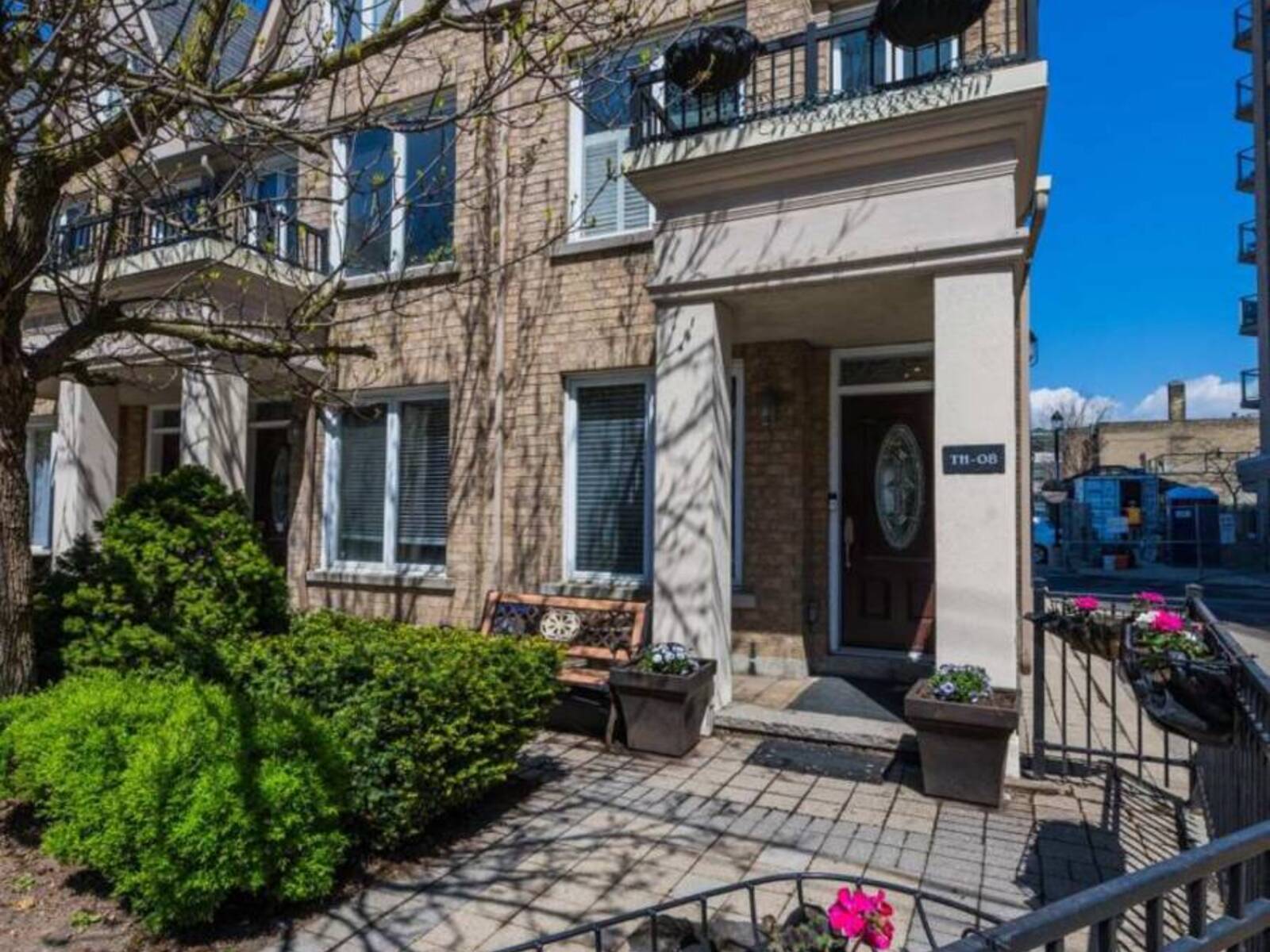 TH8 - 140 BATHURST STREET, Toronto, Ontario M5V 3N8