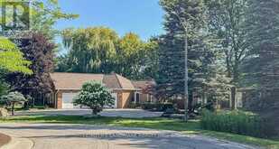 113 OFFORD CRESCENT | Aurora Ontario | Slide Image Six