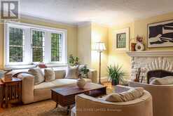 98 ST. LEONARDS AVENUE | Toronto Ontario | Slide Image Nine