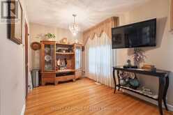 22 MONTERREY DRIVE | Toronto Ontario | Slide Image Nine