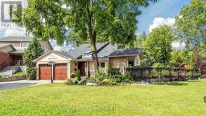 12 SAUNDERS LANE | Markham Ontario | Slide Image Three