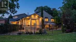 12 SAUNDERS LANE | Markham Ontario | Slide Image Four