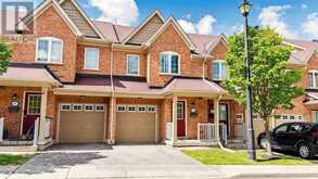 46 EDWIN PEARSON STREET | Aurora Ontario | Slide Image Two