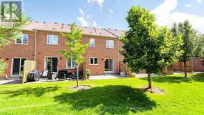 46 EDWIN PEARSON STREET | Aurora Ontario | Slide Image Thirty-eight