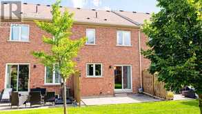 46 EDWIN PEARSON STREET | Aurora Ontario | Slide Image Thirty-nine