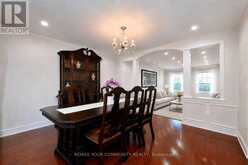88 CAMBRIDGE CRESCENT | Richmond Hill Ontario | Slide Image Ten