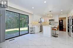88 CAMBRIDGE CRESCENT | Richmond Hill Ontario | Slide Image Fifteen