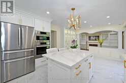 88 CAMBRIDGE CRESCENT | Richmond Hill Ontario | Slide Image Seventeen