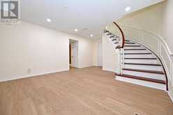 88 CAMBRIDGE CRESCENT | Richmond Hill Ontario | Slide Image Thirty-nine