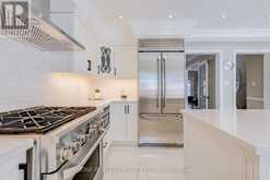7 MENDIP CRESCENT | Toronto Ontario | Slide Image Thirteen