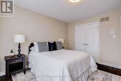 7 MENDIP CRESCENT | Toronto Ontario | Slide Image Thirty