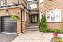 7 MENDIP CRESCENT | Toronto Ontario | Slide Image Three