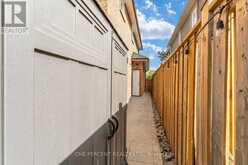 7 MENDIP CRESCENT | Toronto Ontario | Slide Image Forty-three