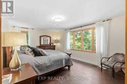 1785 DAVIS DRIVE W | Newmarket Ontario | Slide Image Twelve
