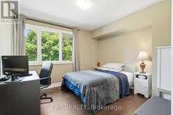 1785 DAVIS DRIVE W | Newmarket Ontario | Slide Image Sixteen