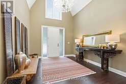 1785 DAVIS DRIVE W | Newmarket Ontario | Slide Image Seven