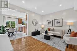 571 REEVES WAY BOULEVARD | Whitchurch-Stouffville Ontario | Slide Image Four