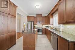 51 TONNER CRESCENT | Aurora Ontario | Slide Image Thirteen