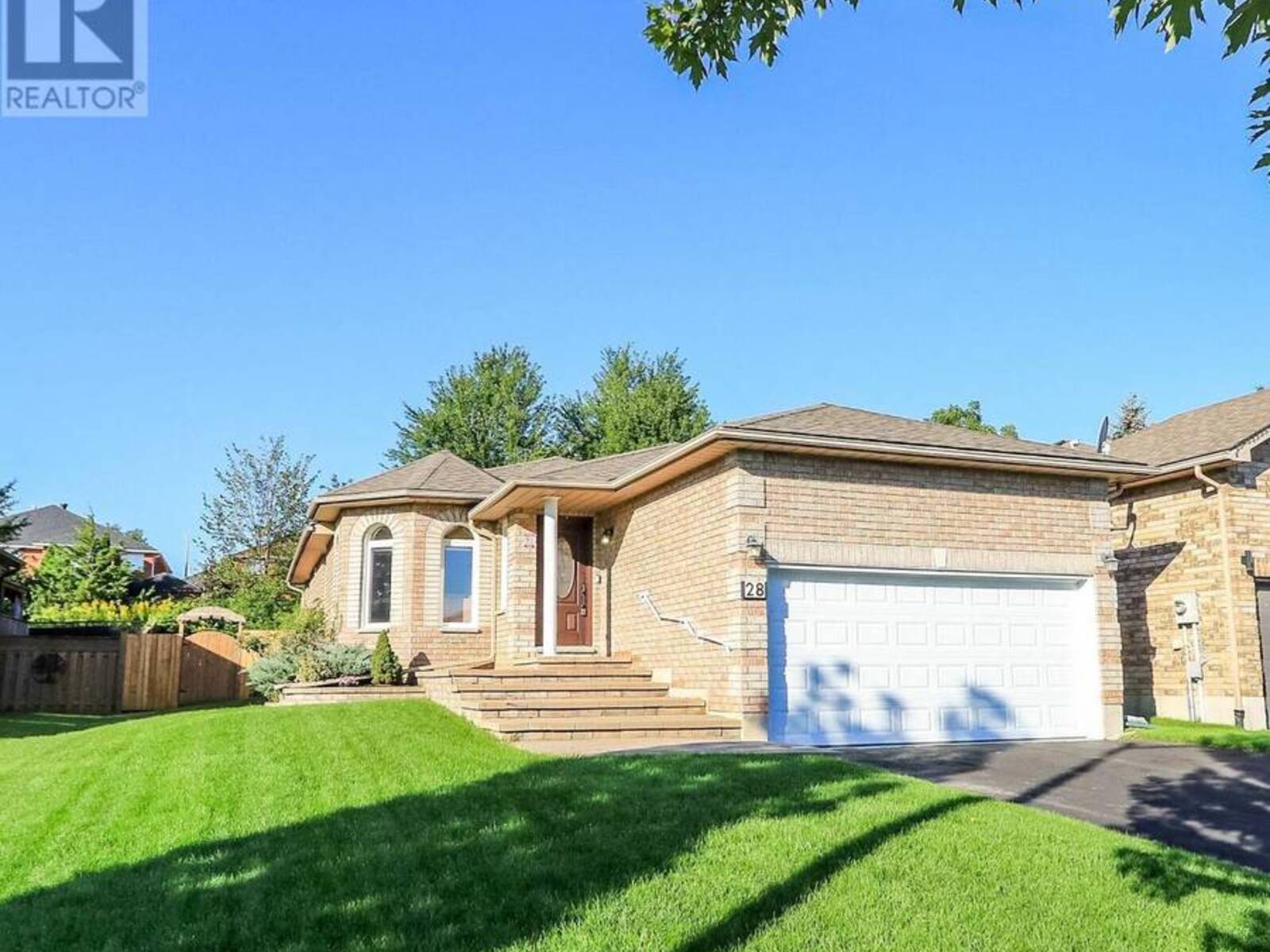 28 BROOKFIELD CRESCENT, Barrie, Ontario L4N 9R6