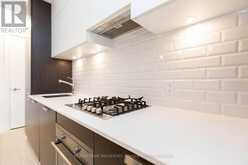 304 - 245 PERTH AVENUE | Toronto Ontario | Slide Image Twelve