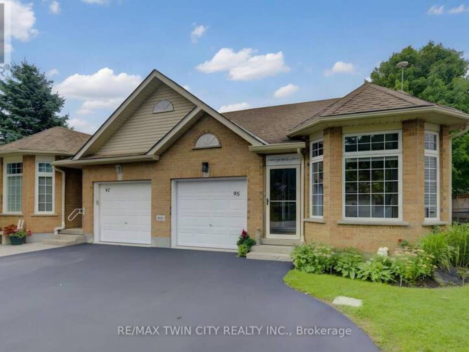 95 YORK STREET E, Elora, Ontario N0B 1S0