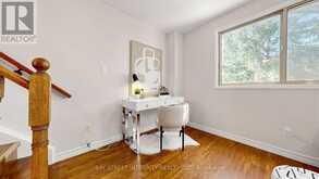 28 TOWNSEND ROAD | Toronto Ontario | Slide Image Twelve