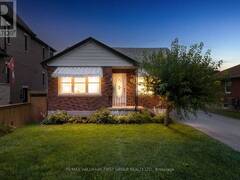 205 FAREWELL STREET Oshawa Ontario, L1H 6L6