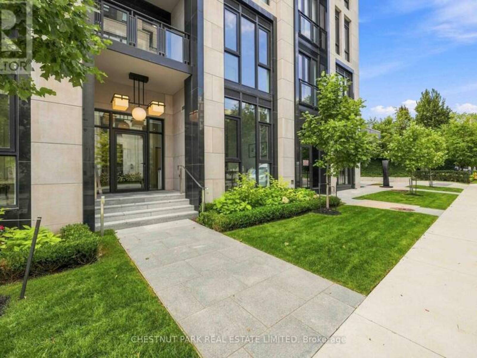 101 - 2 FOREST HILL ROAD, Toronto, Ontario M4V 2L3
