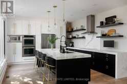 79 FISHLEIGH DRIVE | Toronto Ontario | Slide Image Thirteen