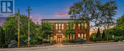 207 - 543 TIMOTHY STREET | Newmarket Ontario | Slide Image One