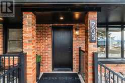 205 HOYT AVENUE | Tay Ontario | Slide Image Three