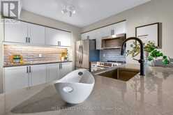 1117 - 410 QUEENS QUAY W | Toronto Ontario | Slide Image Nine