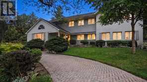 8 WINDY RIDGE DRIVE | Toronto Ontario | Slide Image Three