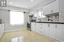 170 JOHN TABOR TRAIL | Toronto Ontario | Slide Image Nine