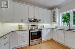 2346 SALCOME DRIVE | Oakville Ontario | Slide Image Sixteen