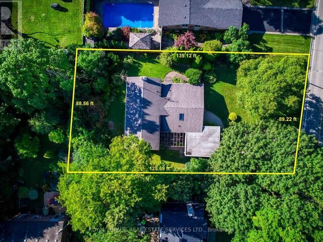 130 SOLINGATE DRIVE Oakville Ontario, L6L 3S7 - 4 Bedrooms Home For Sale