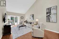 44 CONRAD PLACE | Grimsby Ontario | Slide Image Thirteen