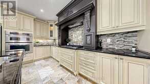 60 OAK AVENUE | Richmond Hill Ontario | Slide Image Thirteen