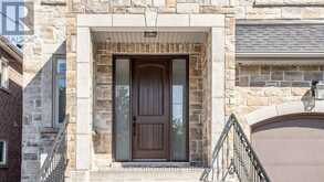 60 OAK AVENUE | Richmond Hill Ontario | Slide Image Three