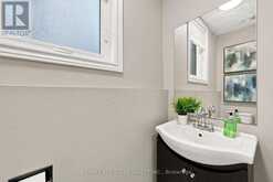 99 GLASGOW CRESCENT | Georgina Ontario | Slide Image Nineteen