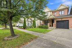 99 GLASGOW CRESCENT | Georgina Ontario | Slide Image Forty-seven