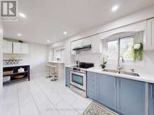 16 - 72 ASHGLEN WAY | Markham Ontario | Slide Image Sixteen