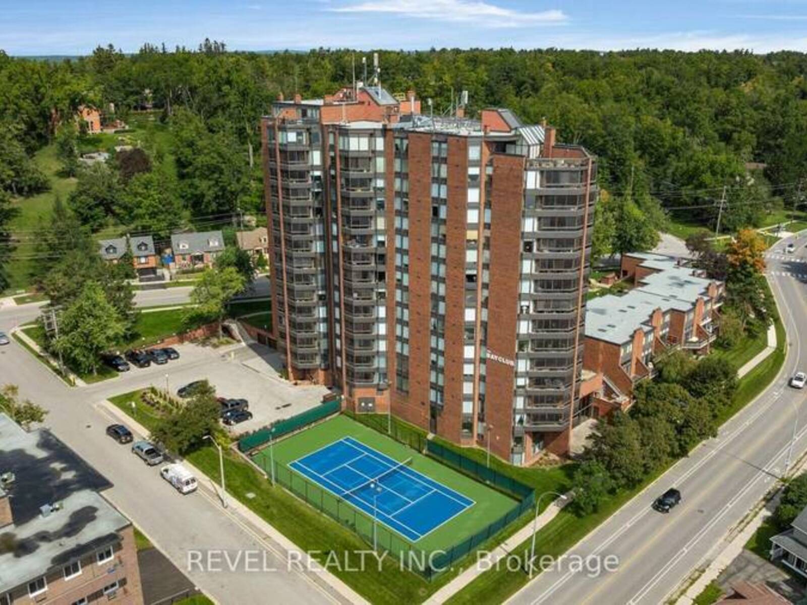 305 - 181 COLLIER STREET, Barrie, Ontario L4M 5L6