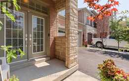 3045 FERGUSON DRIVE | Burlington Ontario | Slide Image Two