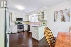19 RIDGEGATE CRESCENT | Toronto Ontario | Slide Image Sixteen