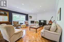 19 RIDGEGATE CRESCENT | Toronto Ontario | Slide Image Nine