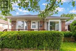 9 SEALCOVE DRIVE | Toronto Ontario | Slide Image Three