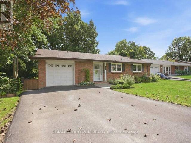 943 MAYFAIR CRESCENT Kingston Ontario, K7M 5S5 - 5 Bedrooms Home For Sale