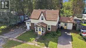 635 FIRST STREET S | Gravenhurst Ontario | Slide Image Two