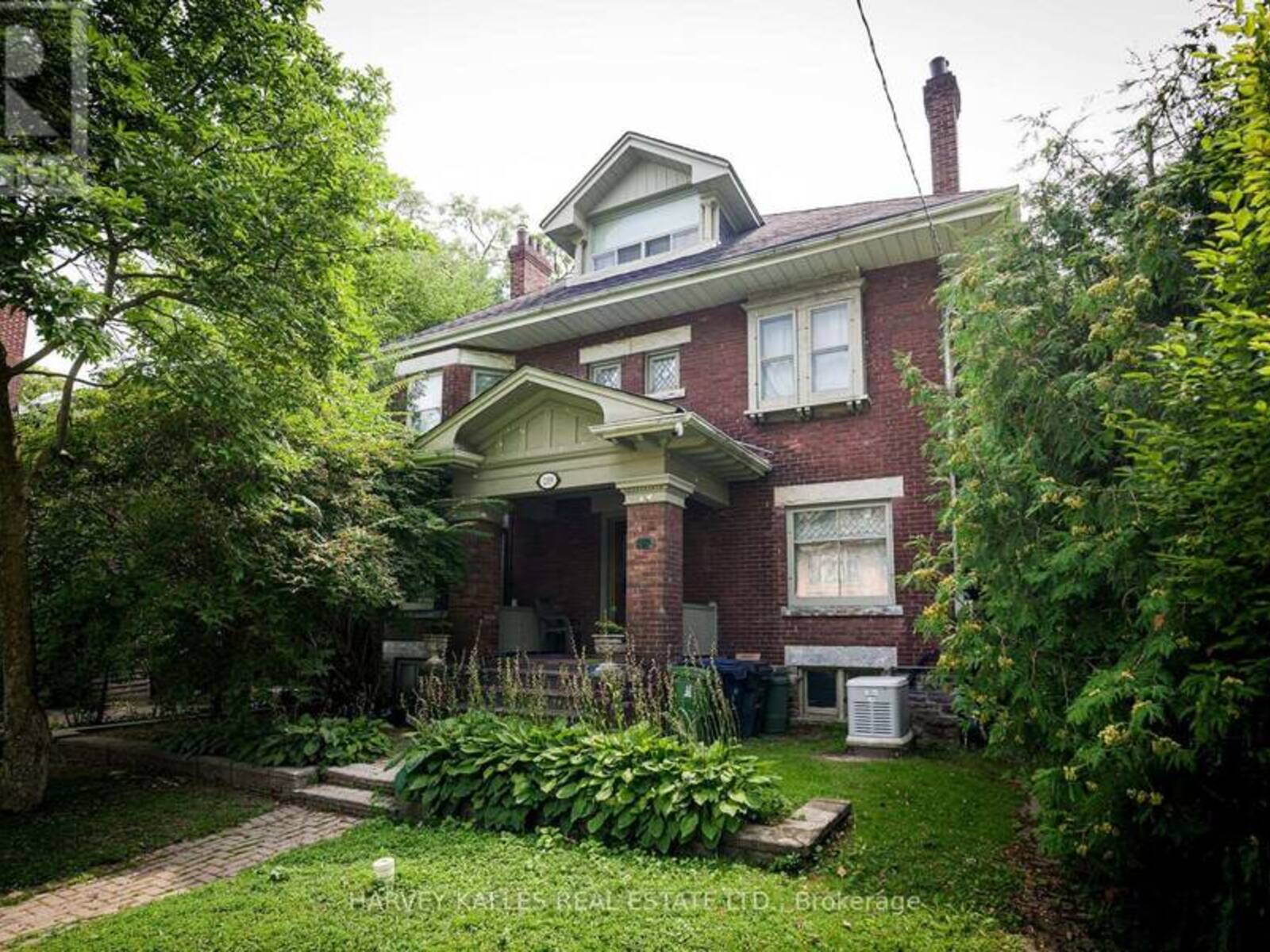 219 BALMORAL AVENUE, Toronto, Ontario M4V 1K1